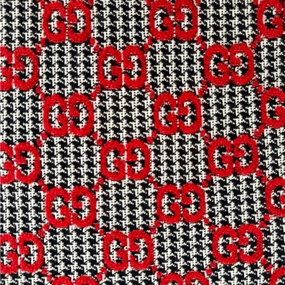 Gucci Red and Black Crew Neck Sweater with Striking Pattern - Picture 8 of 8